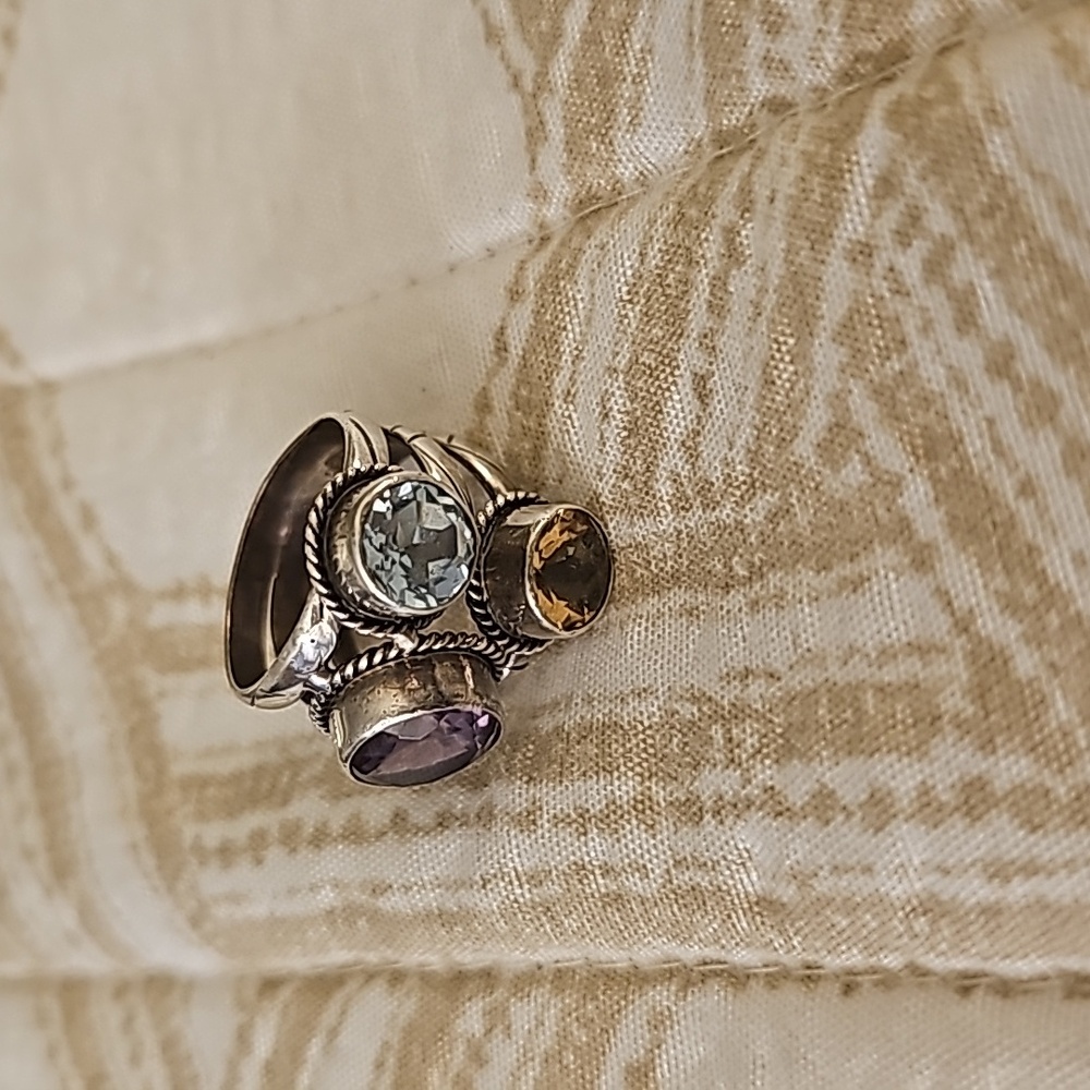 Silver 925 ring size 6